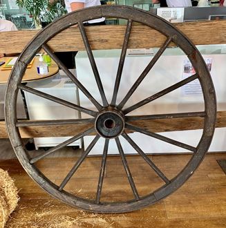 Picture of Vintage Wagon Wheel (Large) 100cm